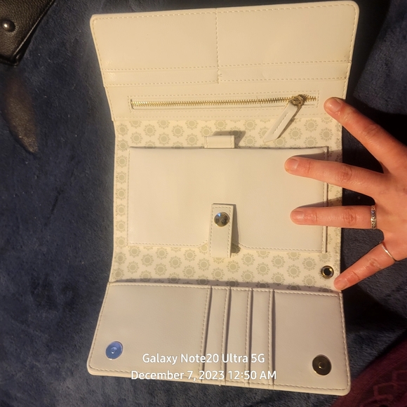 Swarovski Wallet - Picture 2 of 3